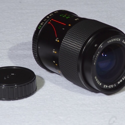 Yashica MC zoom 35-70mm f 3.5